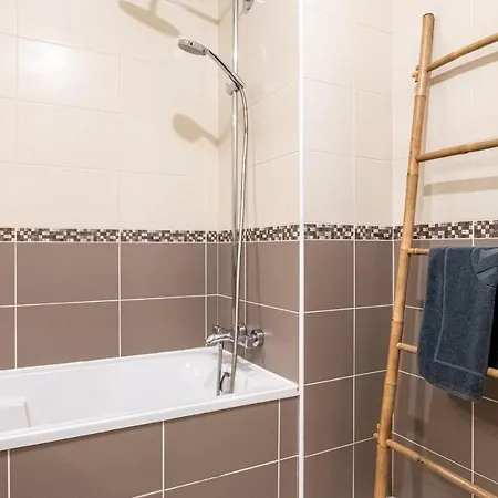 La Canopee D'annecy - Spacieux T3 Situe A L'entree De La Vieille Avec Garage Et Grande Terasse Apartment *