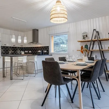 Apartment La Canopee D'annecy - Spacieux T3 Situe A L'entree De La Vieille Avec Garage Et Grande Terasse Annecy