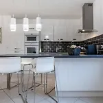 La Canopee D'annecy - Spacieux T3 Situe A L'entree De La Vieille Avec Garage Et Grande Terasse Annecy