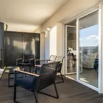 La Canopee D'annecy - Spacieux T3 Situe A L'entree De La Vieille Avec Garage Et Grande Terasse Lejlighed