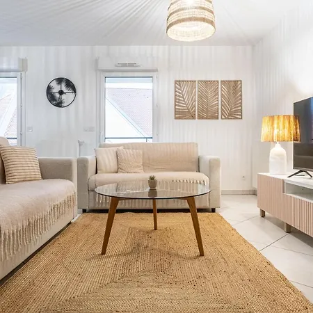 La Canopee D'annecy - Spacieux T3 Situe A L'entree De La Vieille Avec Garage Et Grande Terasse Apartment