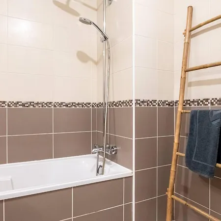 La Canopee D'annecy - Spacieux T3 Situe A L'entree De La Vieille Avec Garage Et Grande Terasse شقة آنسي