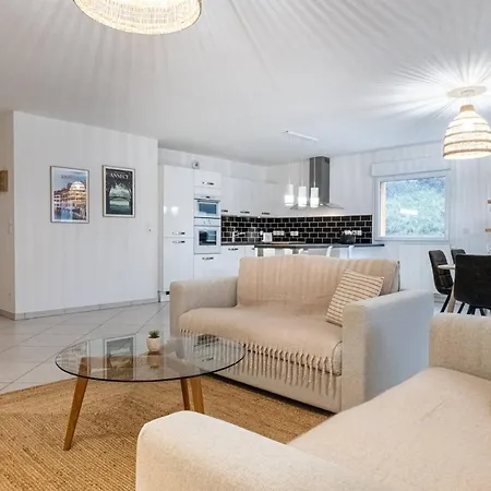 La Canopee D'annecy - Spacieux T3 Situe A L'entree De La Vieille Avec Garage Et Grande Terasse *