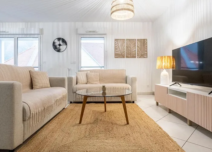 La Canopee D'annecy - Spacieux T3 Situe A L'entree De La Vieille Avec Garage Et Grande Terasse Apartment