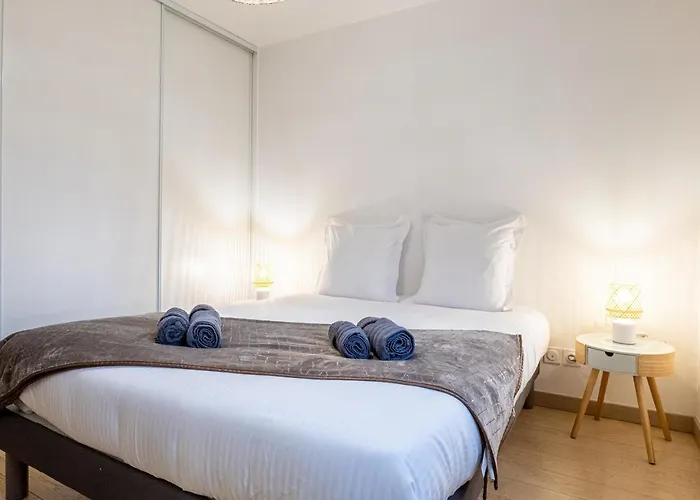 Apartment La Canopee D'annecy - Spacieux T3 Situe A L'entree De La Vieille Avec Garage Et Grande Terasse *