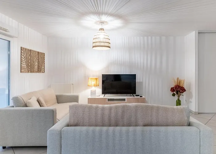 La Canopee D'annecy - Spacieux T3 Situe A L'entree De La Vieille Avec Garage Et Grande Terasse Apartment
