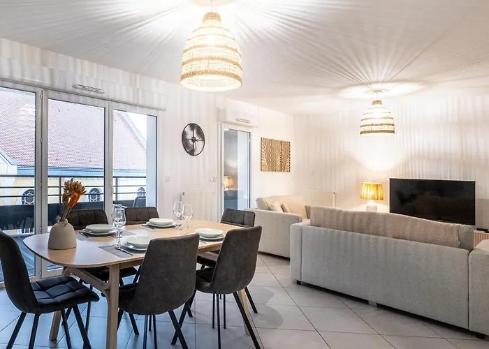 Apartment La Canopee D'annecy - Spacieux T3 Situe A L'entree De La Vieille Avec Garage Et Grande Terasse Annecy