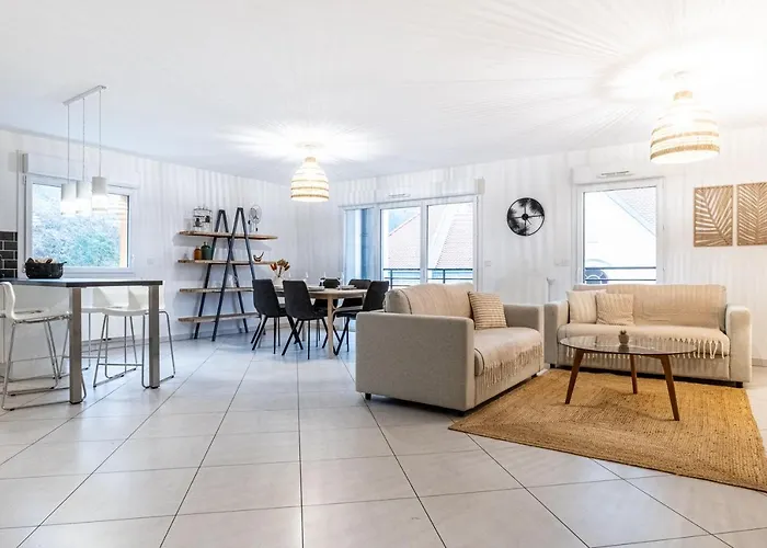 La Canopee D'annecy - Spacieux T3 Situe A L'entree De La Vieille Avec Garage Et Grande Terasse