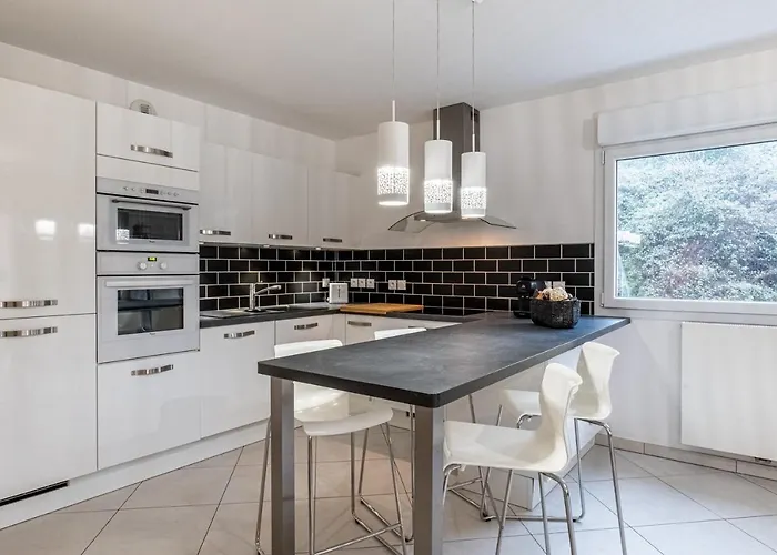 Apartment La Canopee D'annecy - Spacieux T3 Situe A L'entree De La Vieille Avec Garage Et Grande Terasse