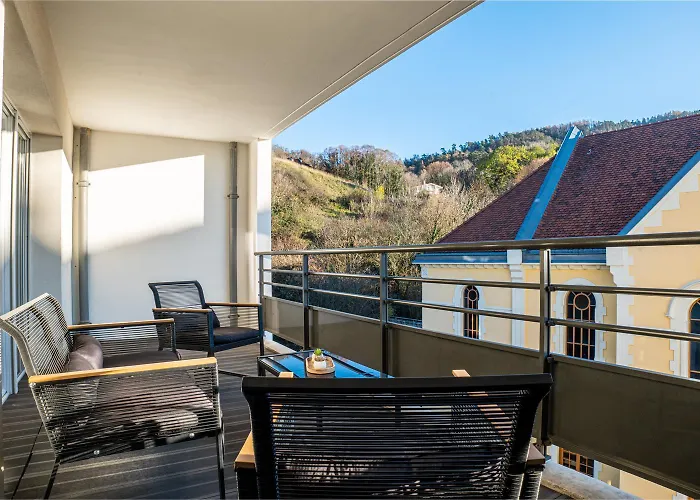 Apartment La Canopee D'annecy - Spacieux T3 Situe A L'entree De La Vieille Avec Garage Et Grande Terasse Annecy