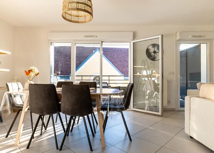 La Canopee D'annecy - Spacieux T3 Situe A L'entree De La Vieille Avec Garage Et Grande Terasse Apartment